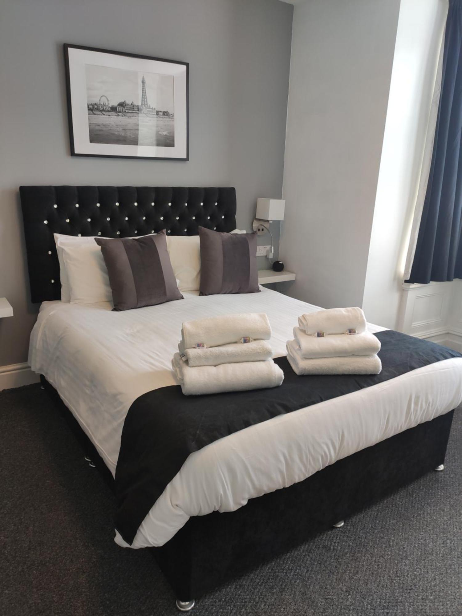Q - Accommodation 黑潭 外观 照片